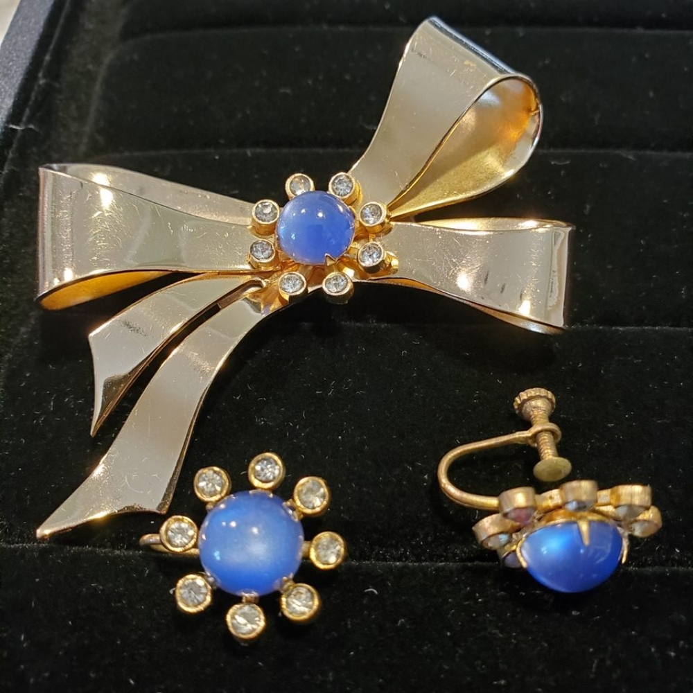 Cora vintage brooch and earrings